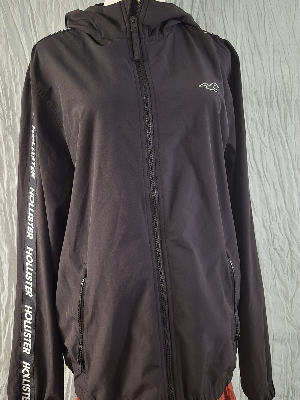 Hollister Men's Black Zip Up Windbreaker